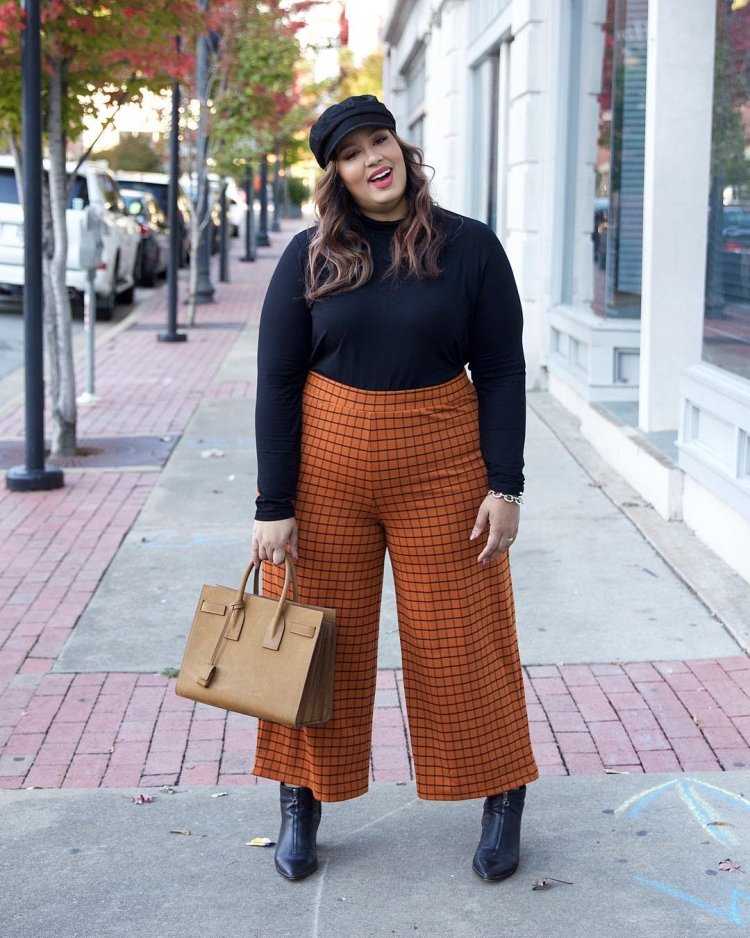 Широкие брюки стрит стайл плюс сайз