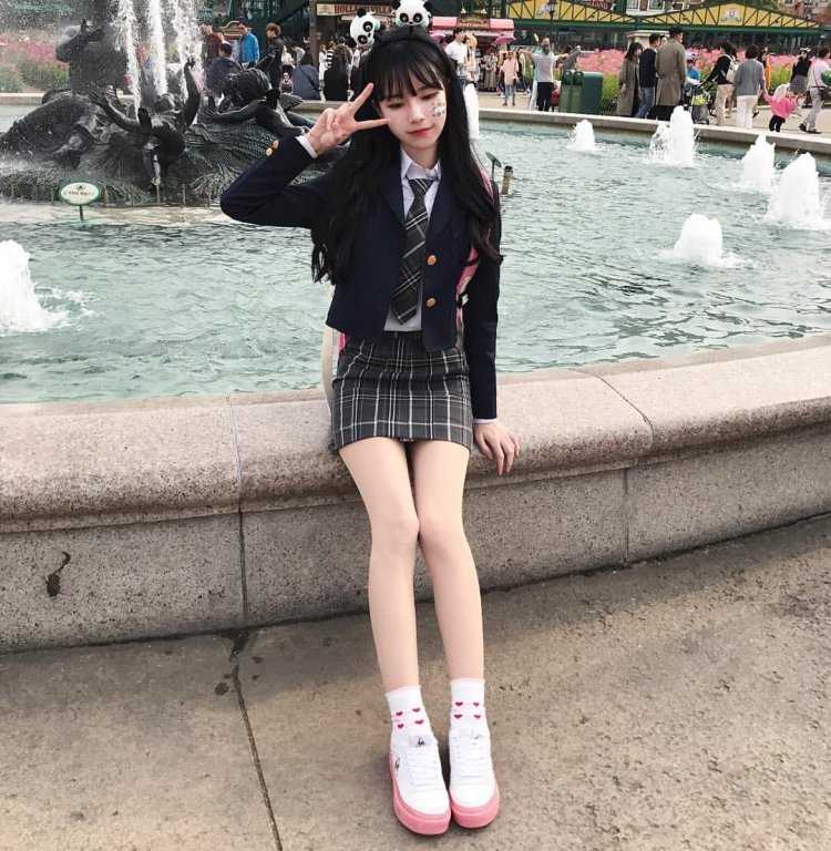 Кореянки в форме