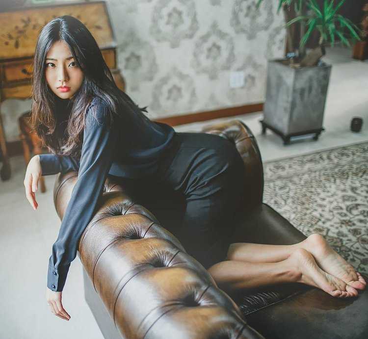 Казашка ноги