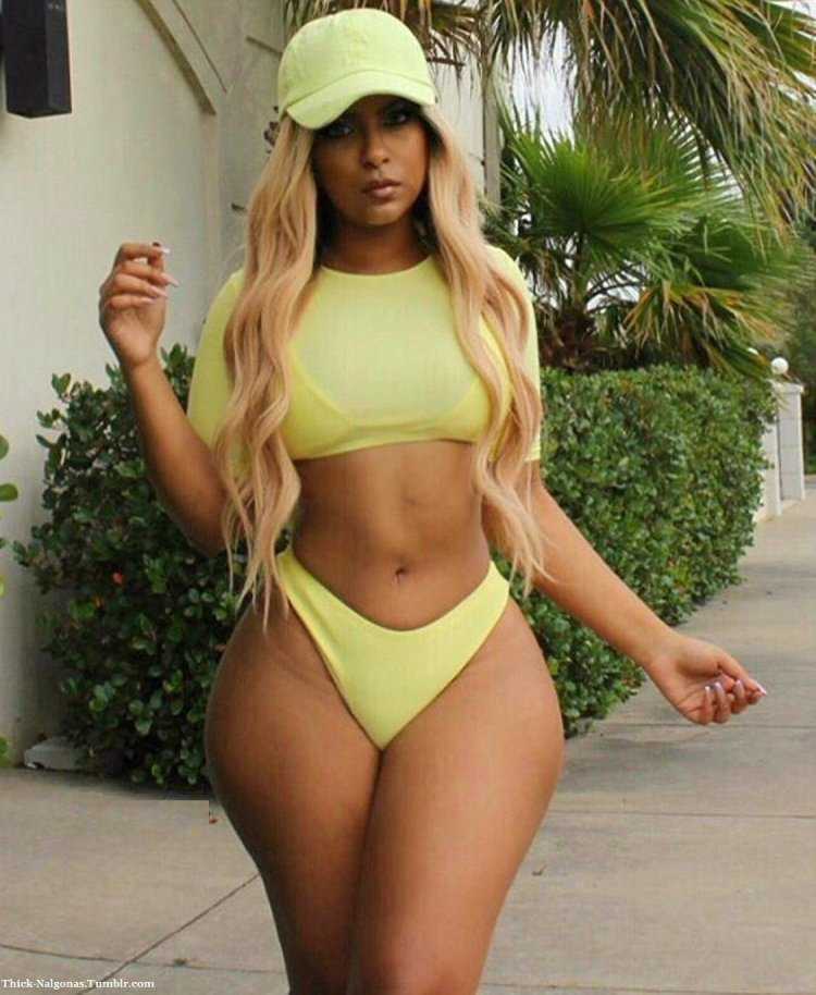 Пышные азиатки с широкими бедрами