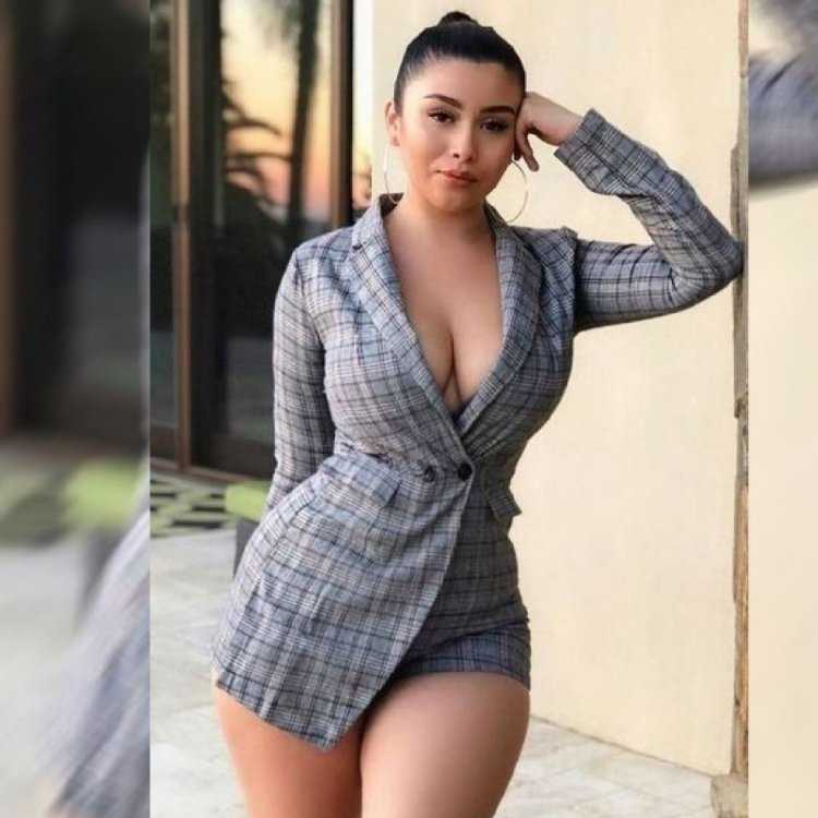 Азиатки с большими попами