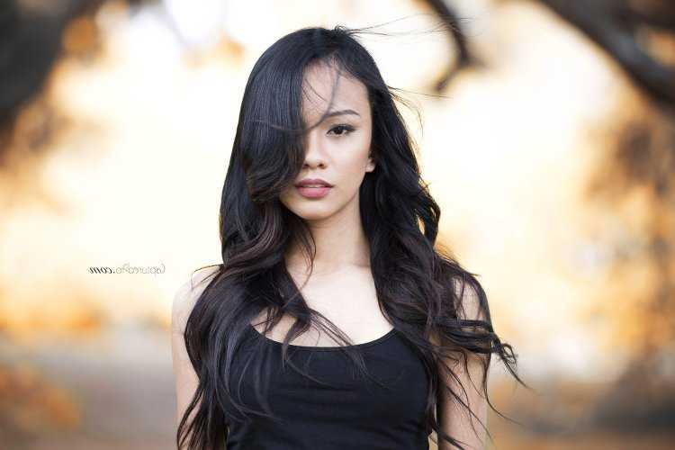 Азиатские девушки с черными волосами