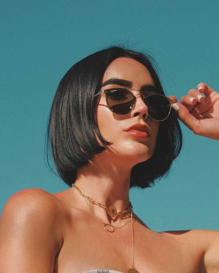 Классная брюнетка с каре3