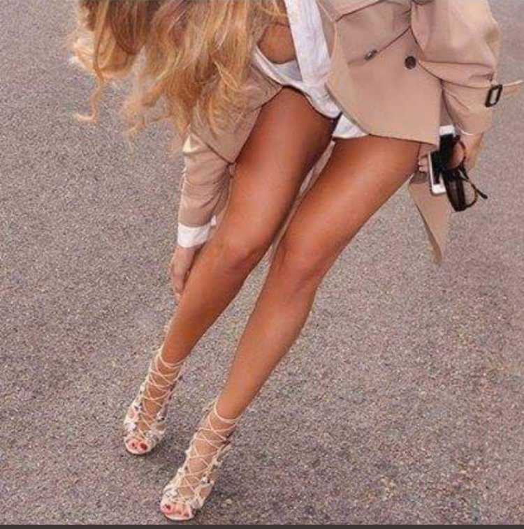 Красивые женские коленки