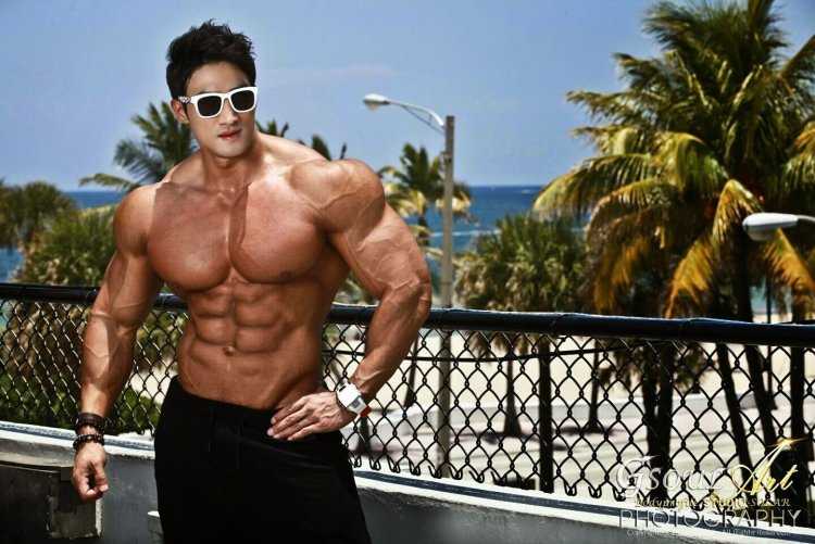 Бодибилдер кореец чул Сун