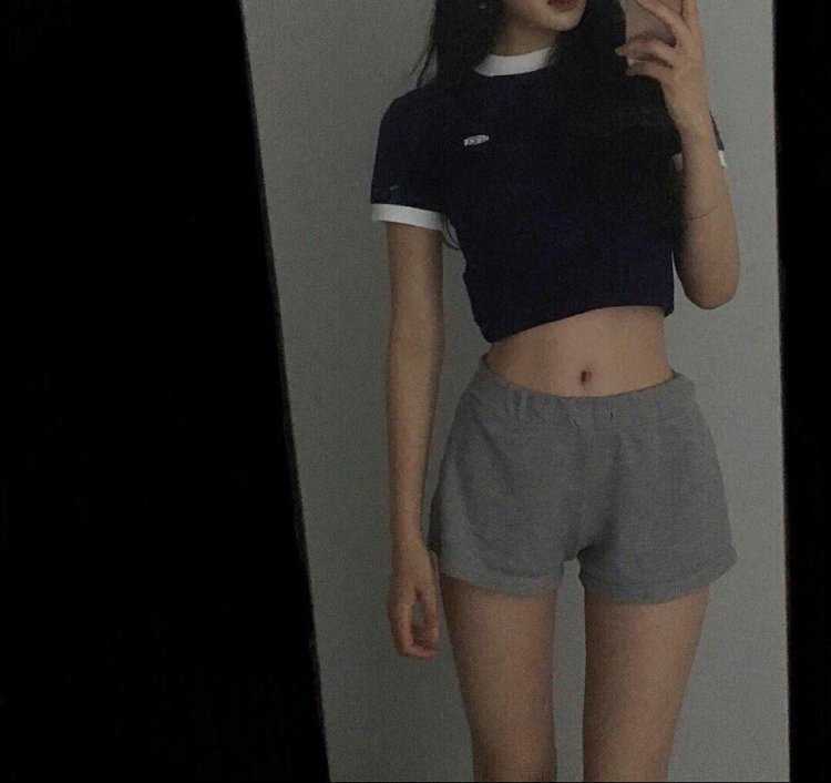 Худое тело кореянки