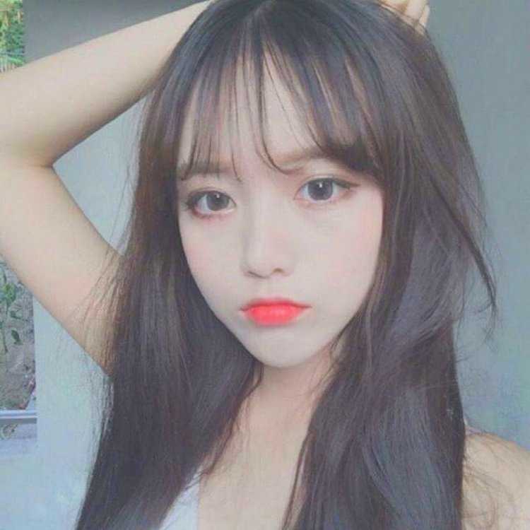 Чёрные волосы с челкой korean