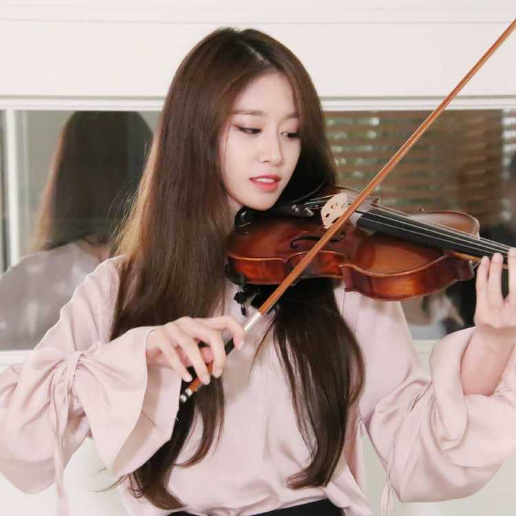 Кореянка скрипачка27