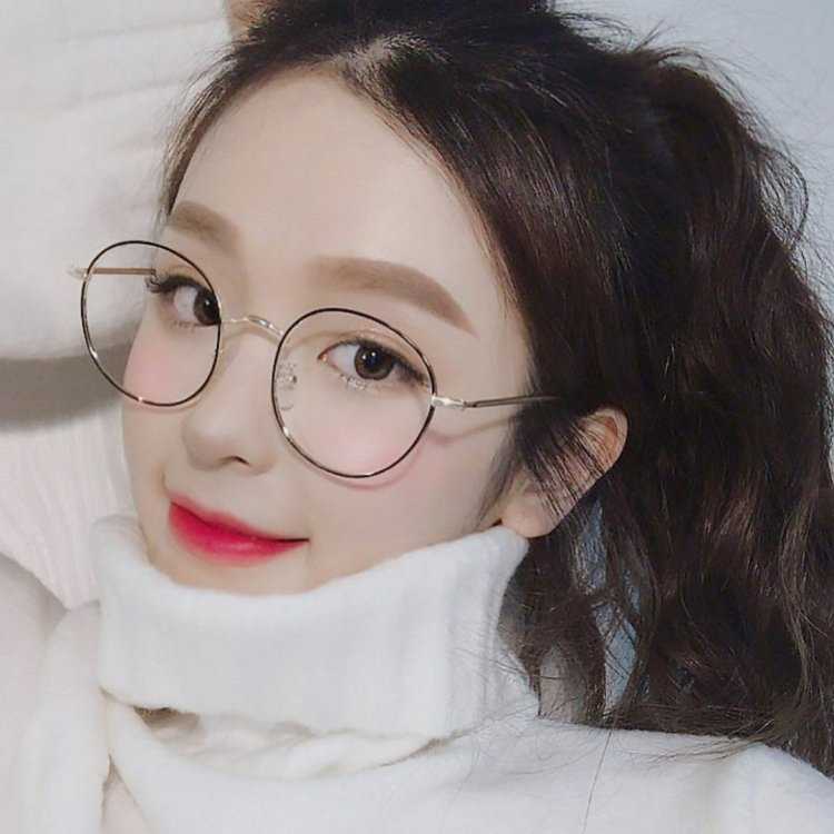 Корейские девушки с очками