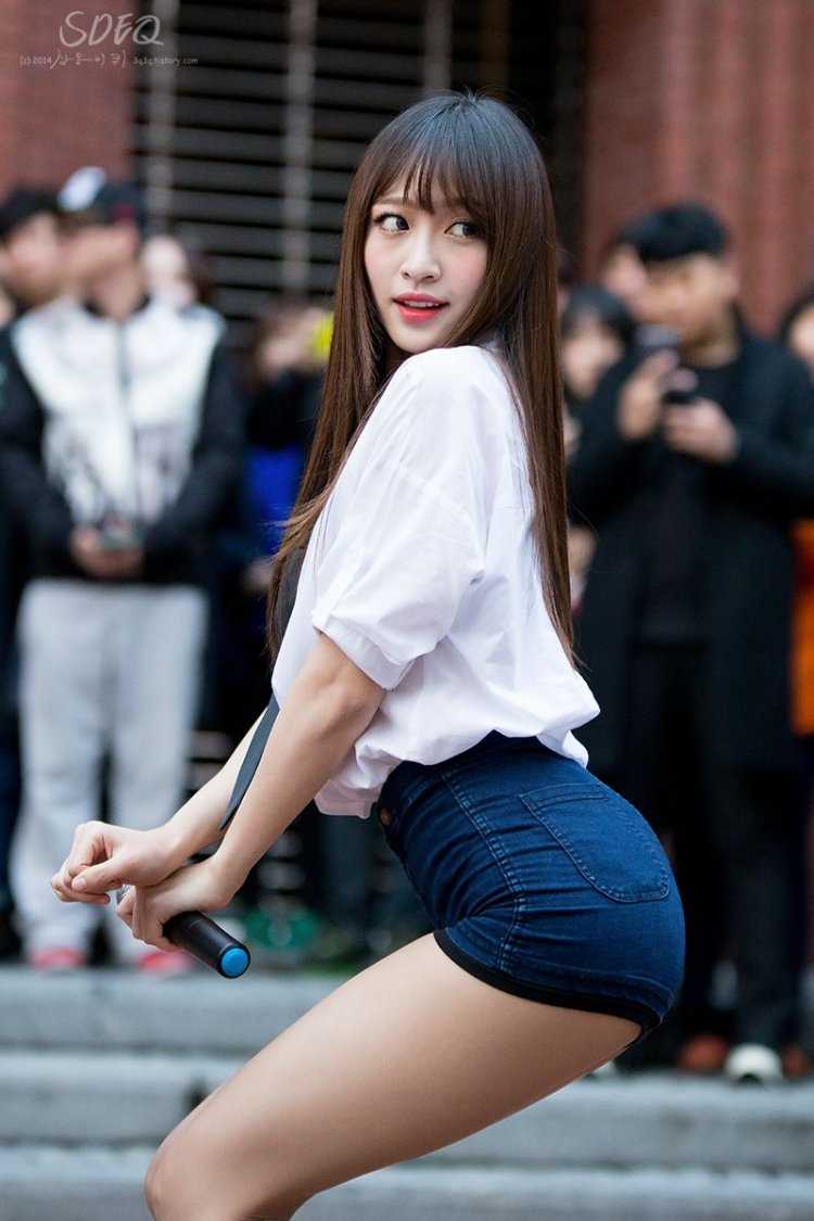 Hani EXID попа