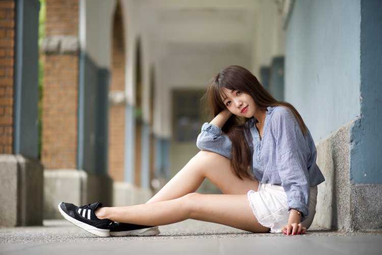 Кореянки на коленях