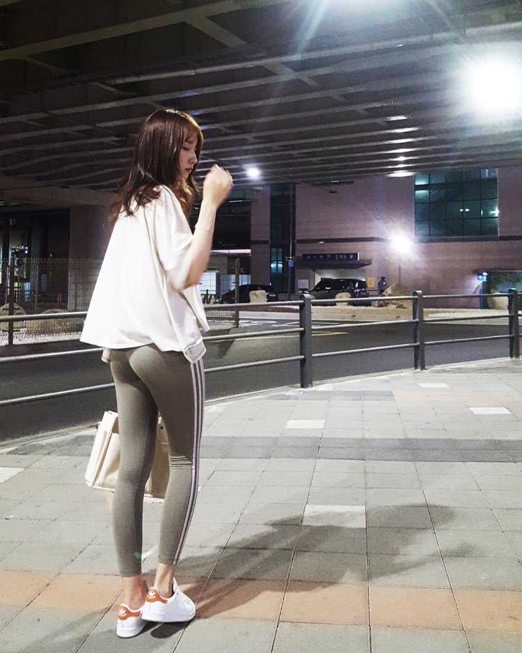 Одежда для тренировок женская