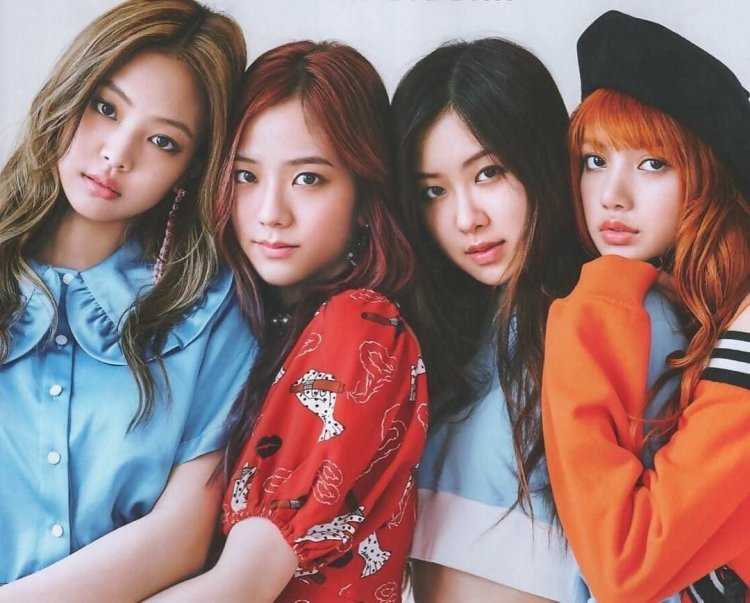 Группа BLACKPINK