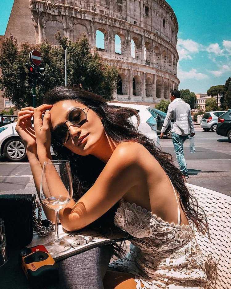 Красивая Левушка в Иатлии