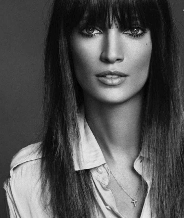 Модельная прямая челка