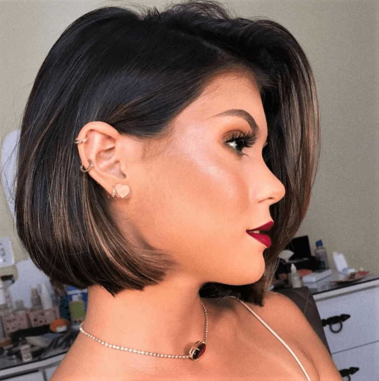 Стрижка каре на темные волосы