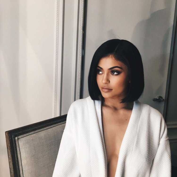 Кайли Дженнер с каре