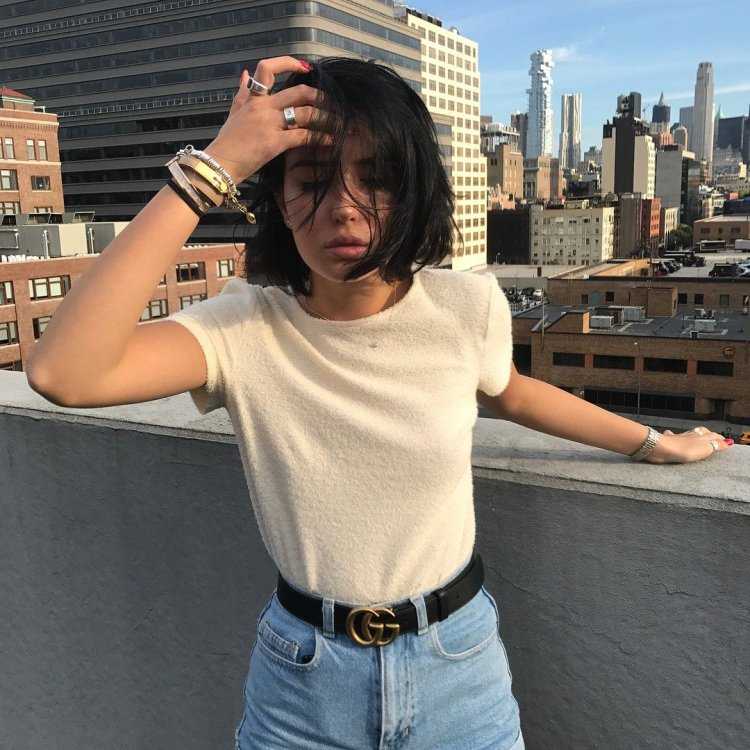 Топовые девушки с каре