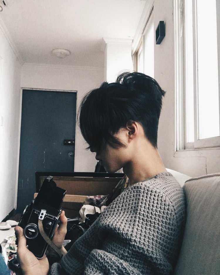 Томбой прическа Леви