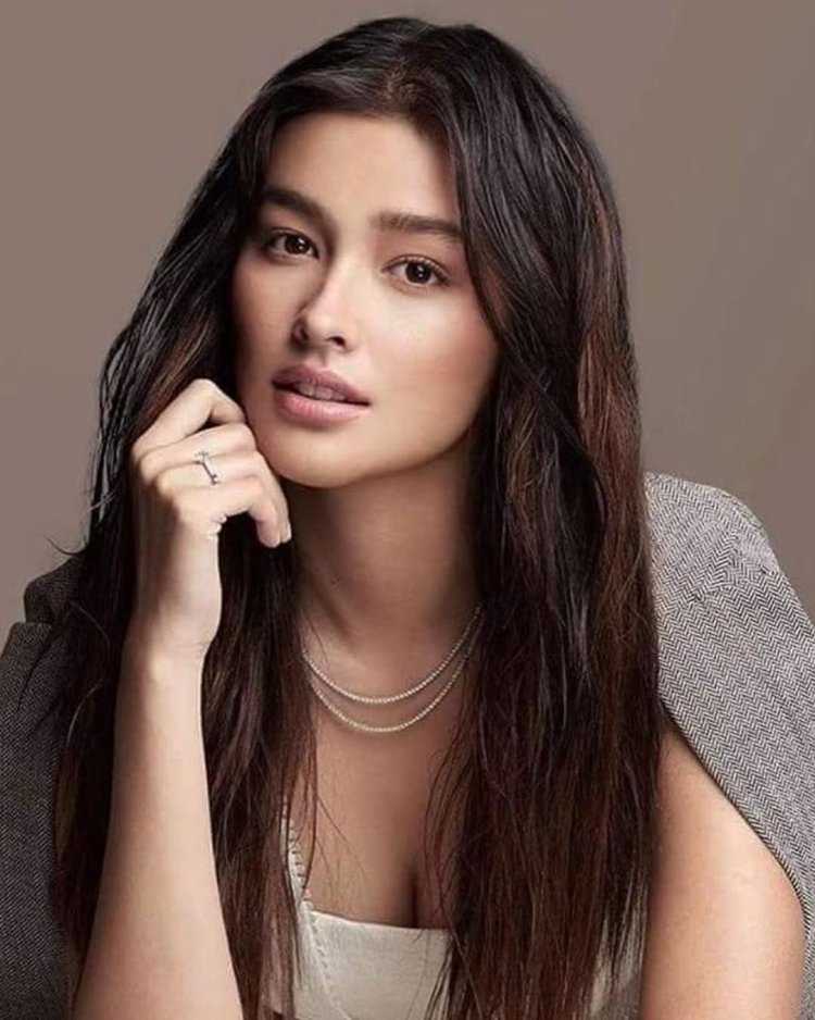 Лиза Соберано