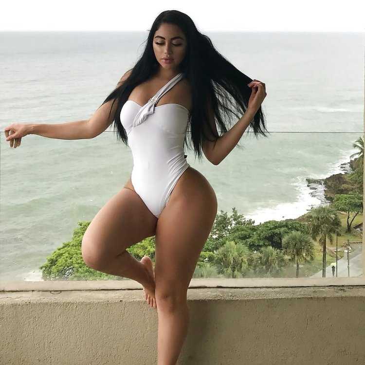 Модель Jailyne Ojeda