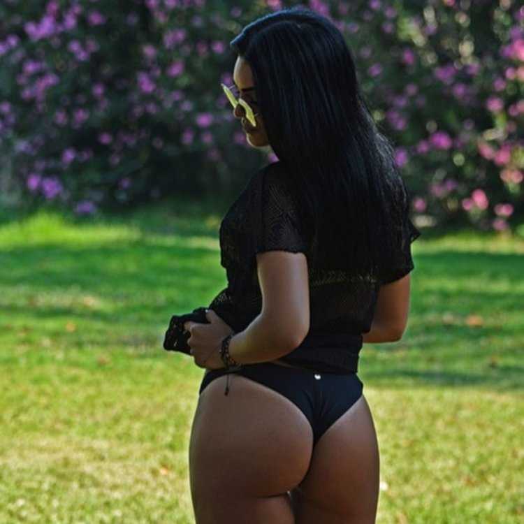 Девушки с большими попами