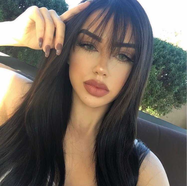 Пышные губы