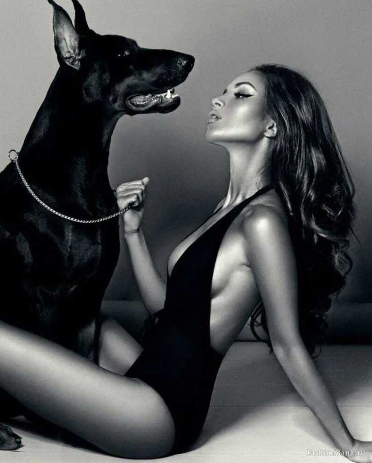 Ирина Шейк фотосессия с доберманом