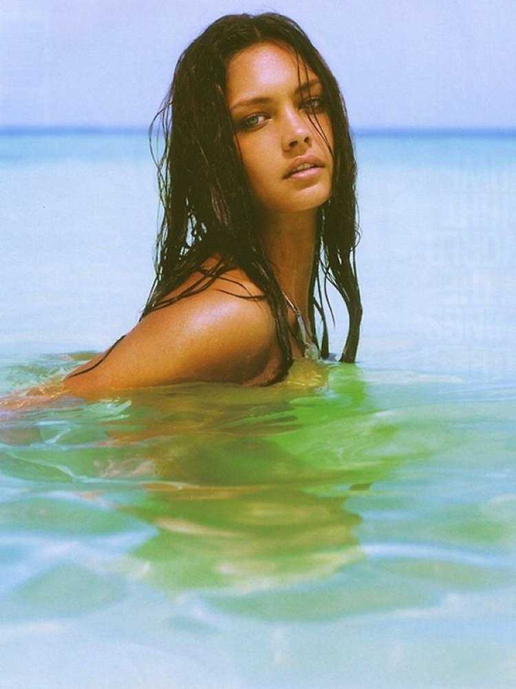 Красивые девушки в воде