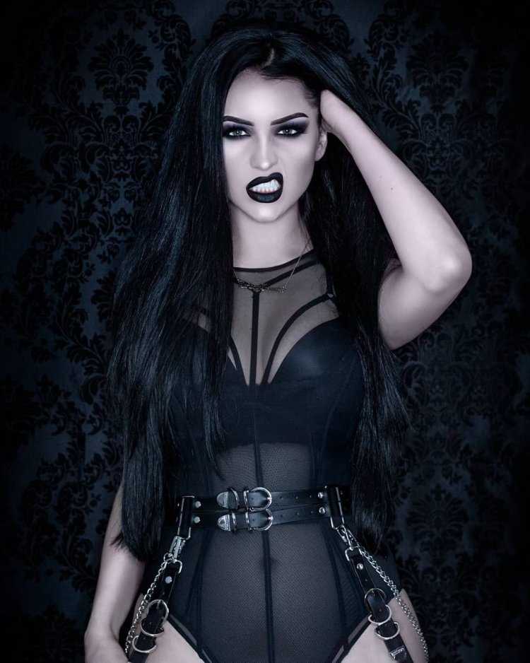 Ангелика Роуз draculangelica