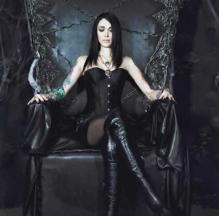 Илона Новоселова черная ведьма