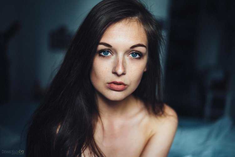 Голубоглазые девушки