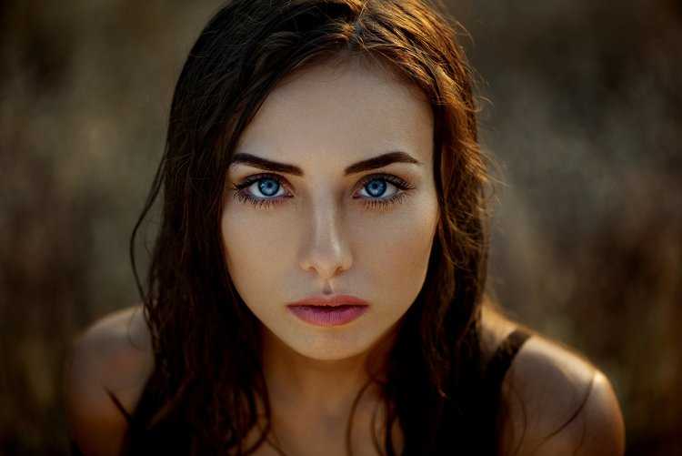 Анна Неврева Елена