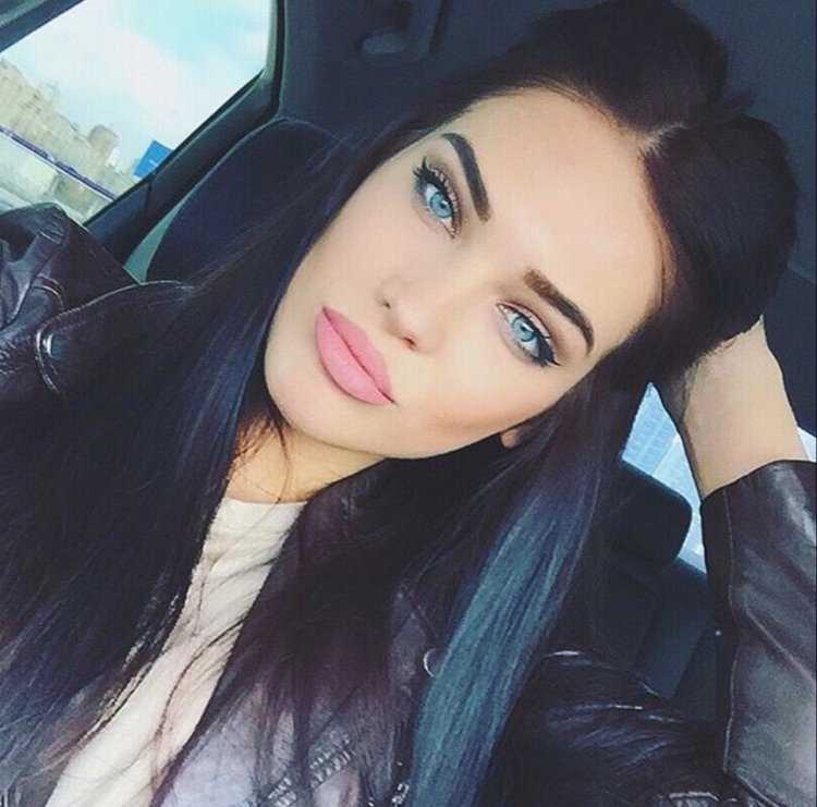 Даша Деревянкина селфи