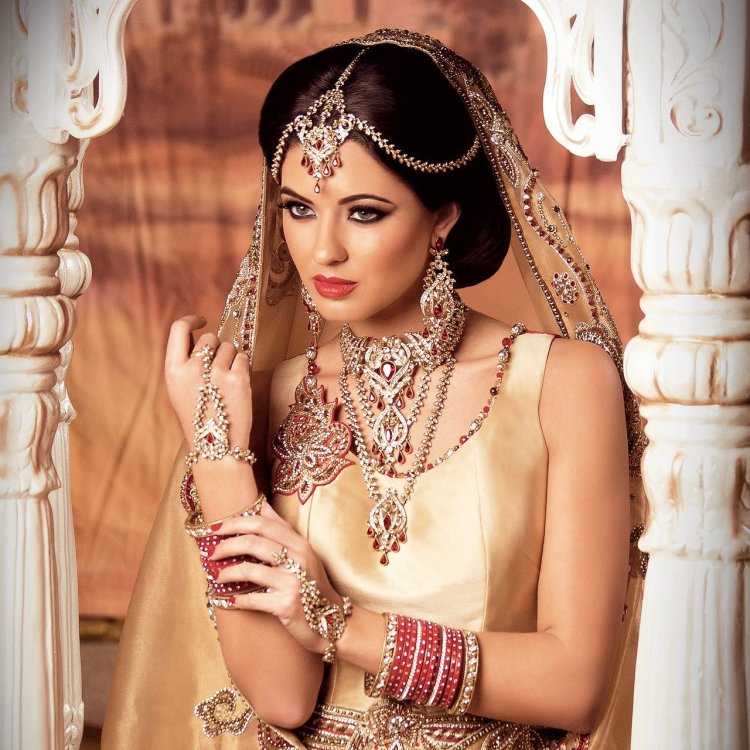 Индийская красавица айшвария рай макияж