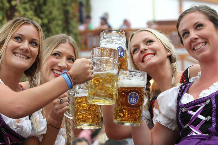 Немки Октоберфест отбор