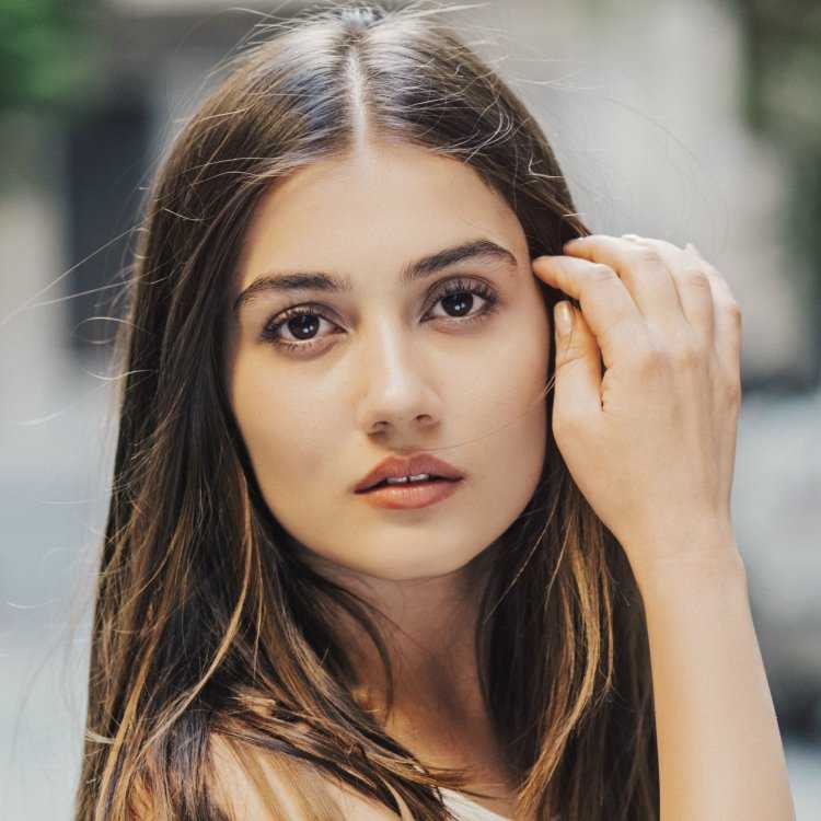 Дина саева и Ханде Эрчел