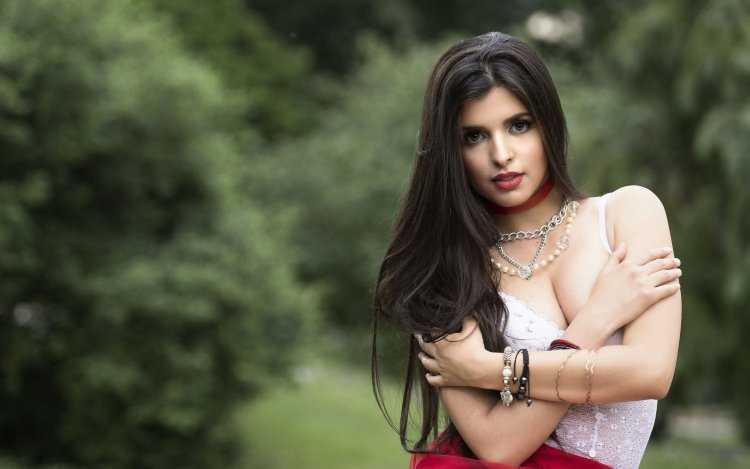 Эмма Салаева