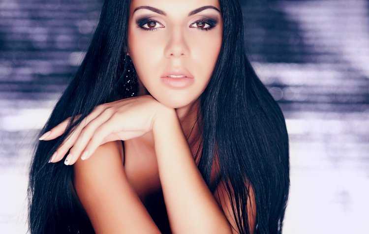 Самые красивые брюнетки России