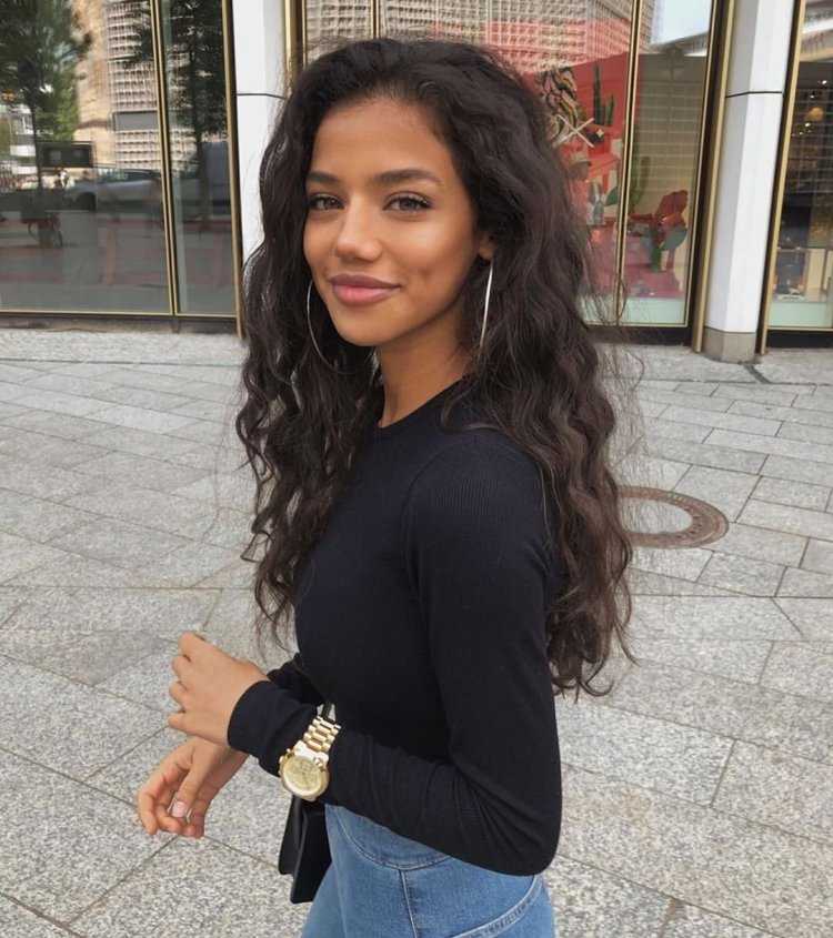 Мэдисон бир брюнетка