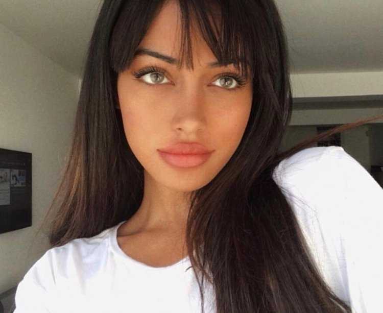 Моника Акилова