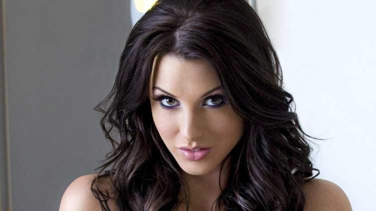 Модель Alice Goodwin