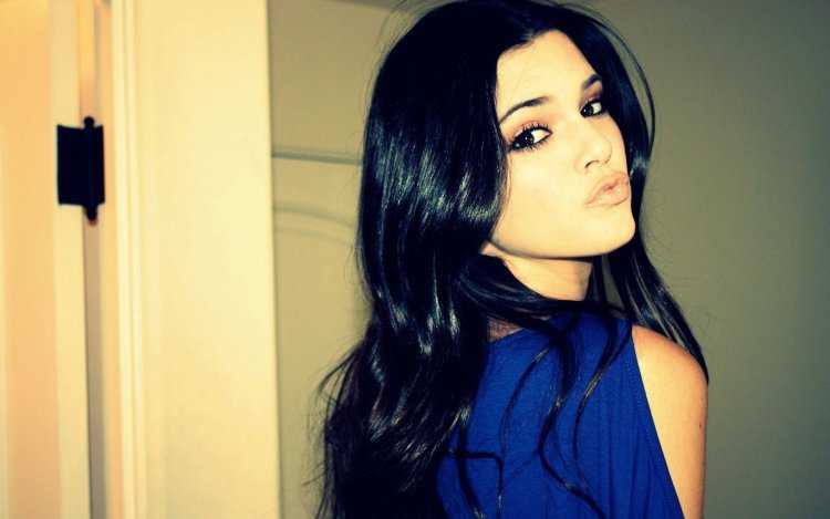 Красивые девушки с черными волосами