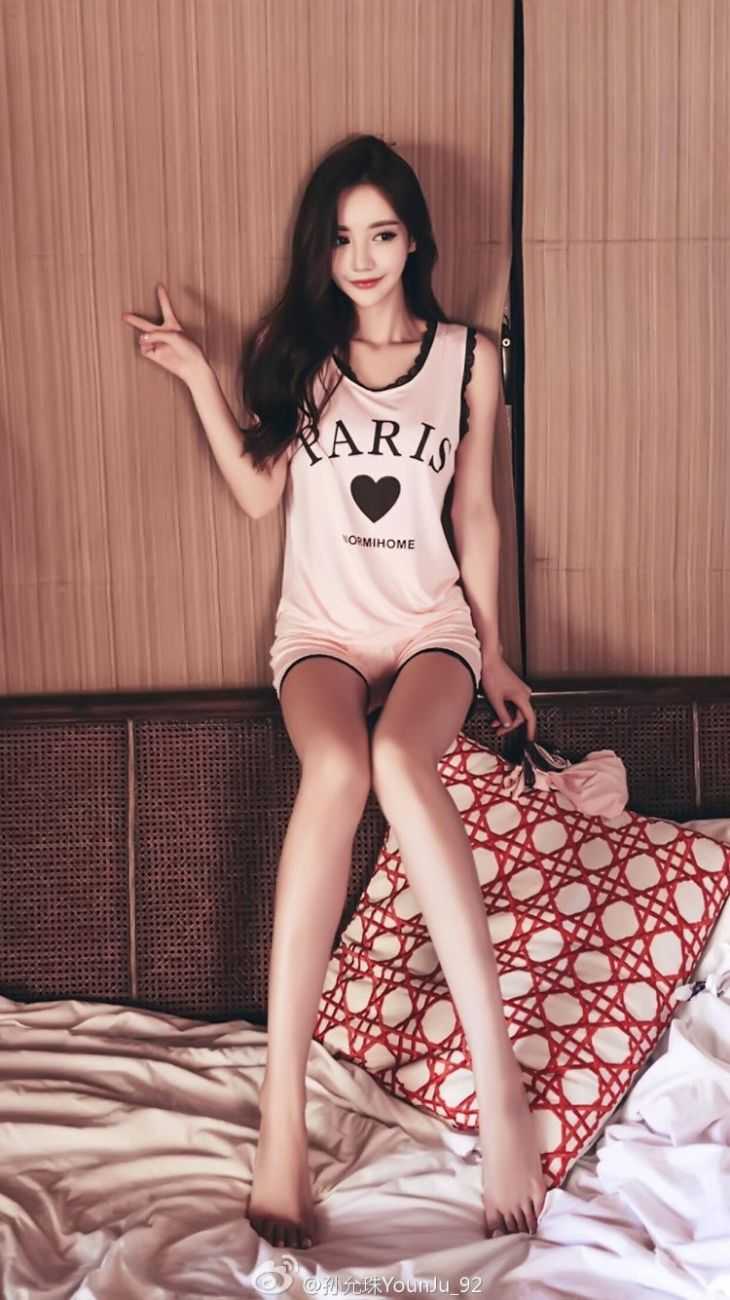 Park Soo Yeon Legs