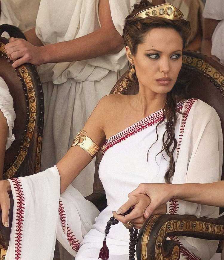 Анджелина Джоли Клеопатра