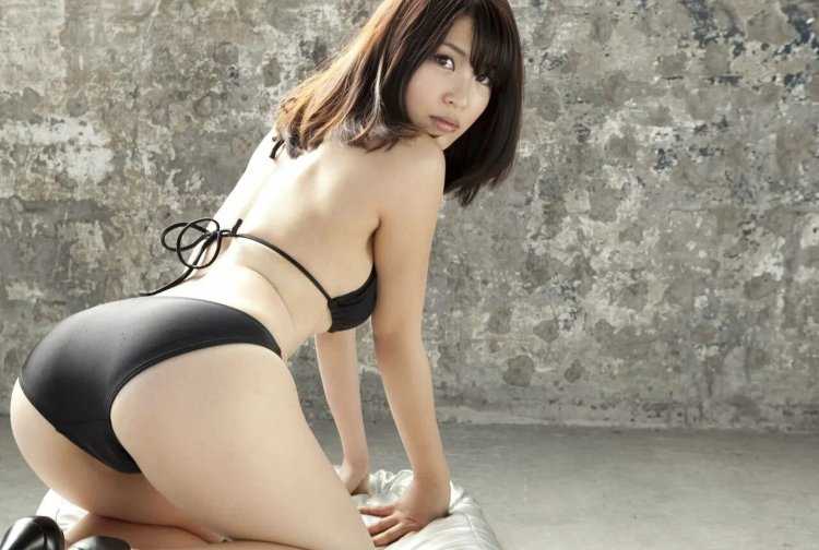 Модель Asuka Kishi.