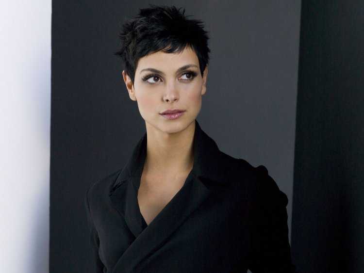 Морена Баккарин с короткой стрижкой