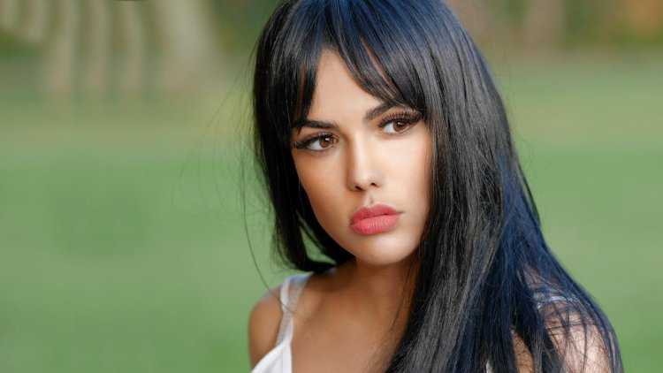 Красивые брюнетки