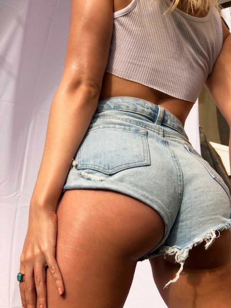 Anna Nystrom в обтяжку