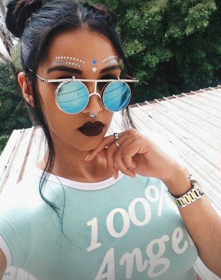 Крутые девчонки в очках